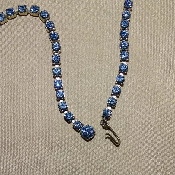 LARGE BLUE MADALION NECKLACE - Picture 5 of 5